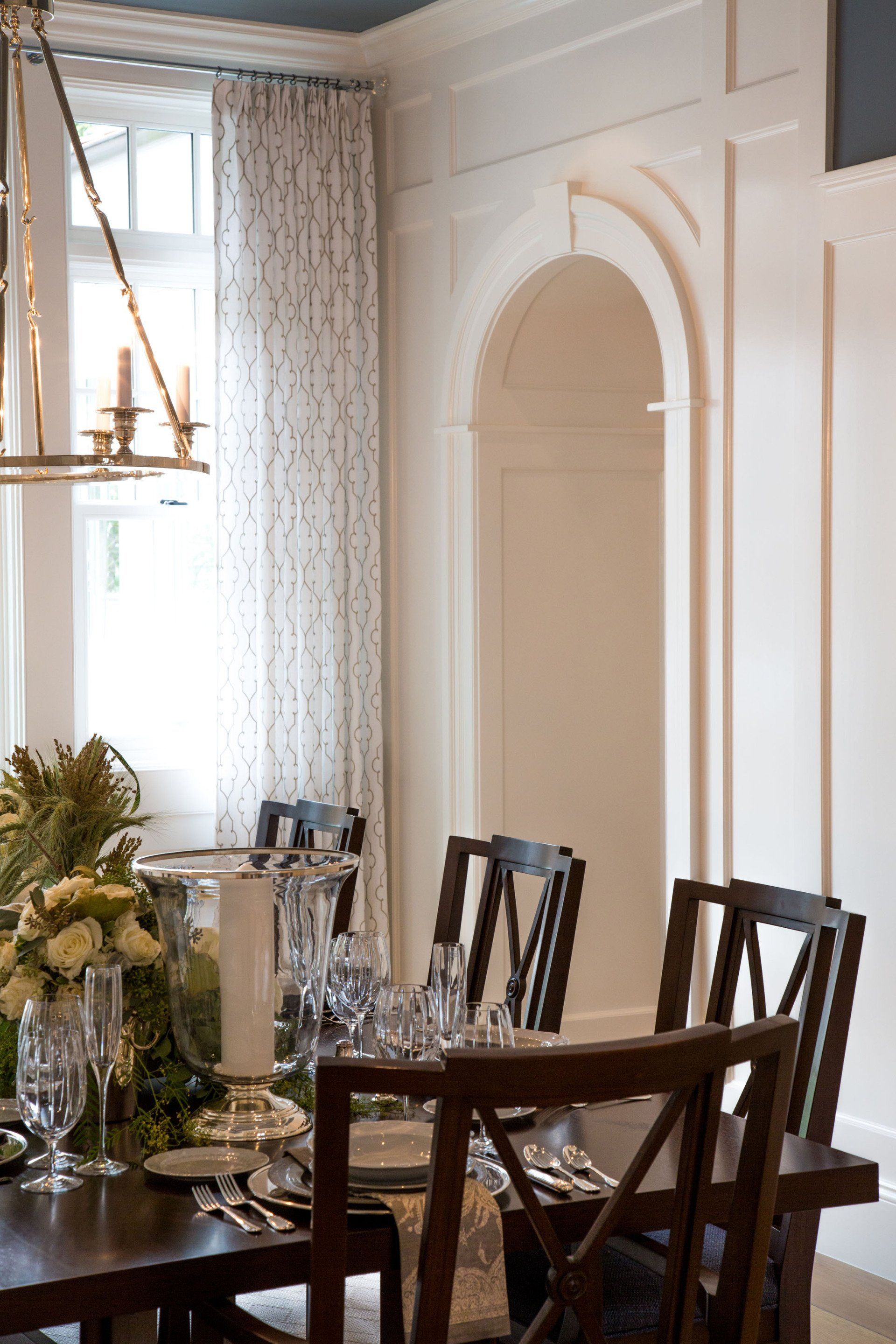 Dining Room in a Newport Beach house designed by Oatman Architects