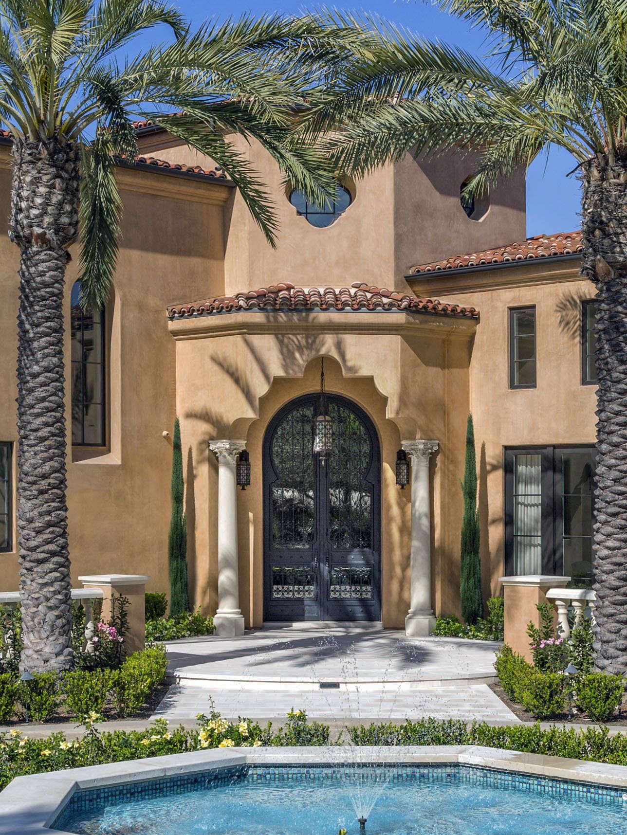 Exterior of a MOROCCAN VILLA located in Orange County designed by Oatman Architects