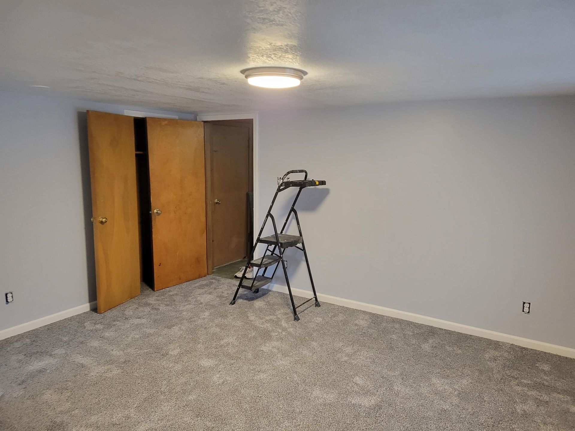There is a ladder in the middle of the room.