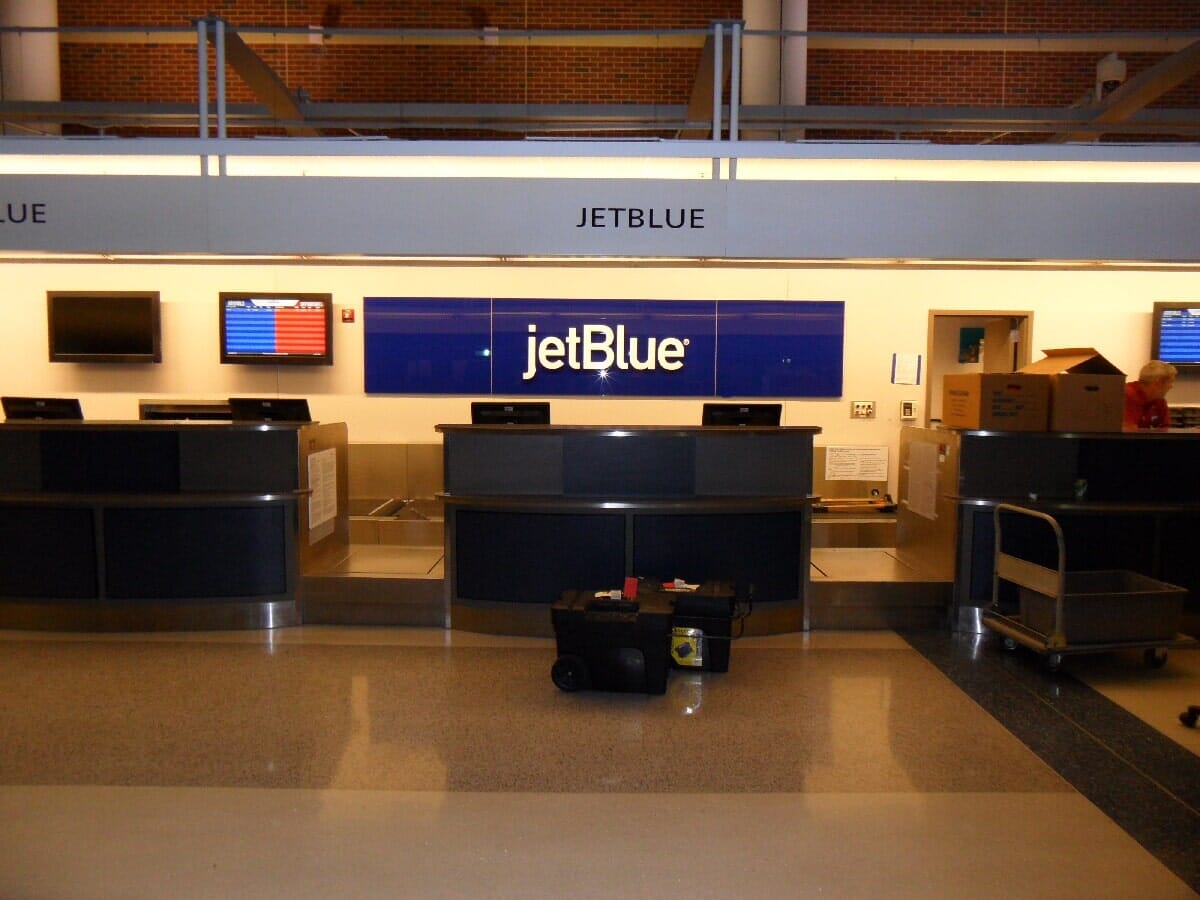 JetBlue Signage #1 — Chester, VA — ARW Contracting, Inc.