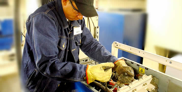 Diseño, construcción e instalación de cabinas insonoras
