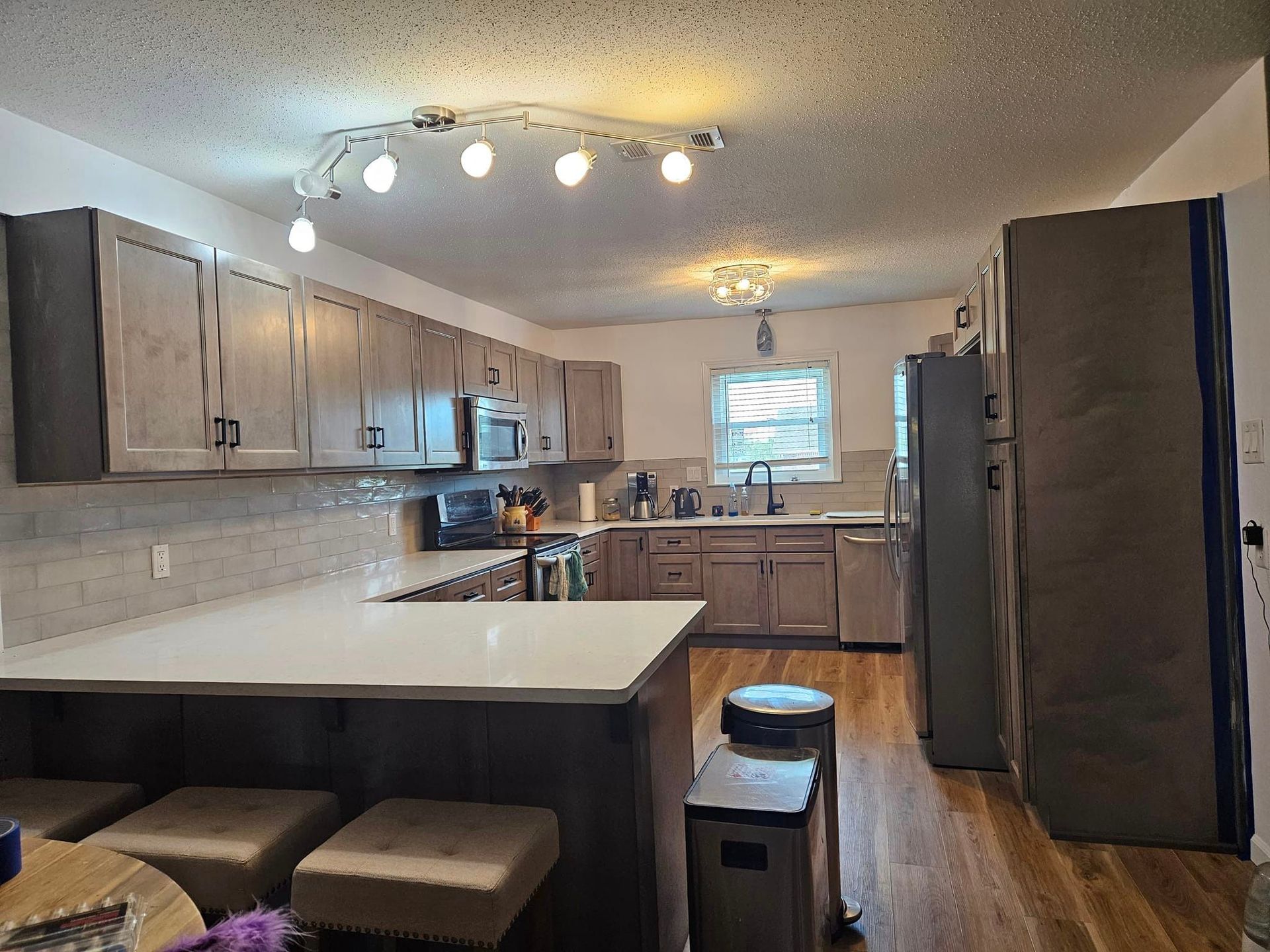 Divine Design Renovation based in Fort Walton - Modern Kitchen Transformation