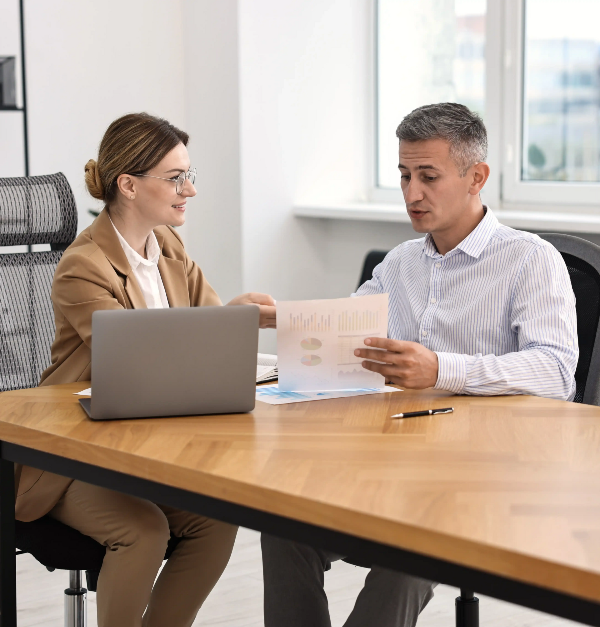 Executive Having One On One Meeting With Direct Report