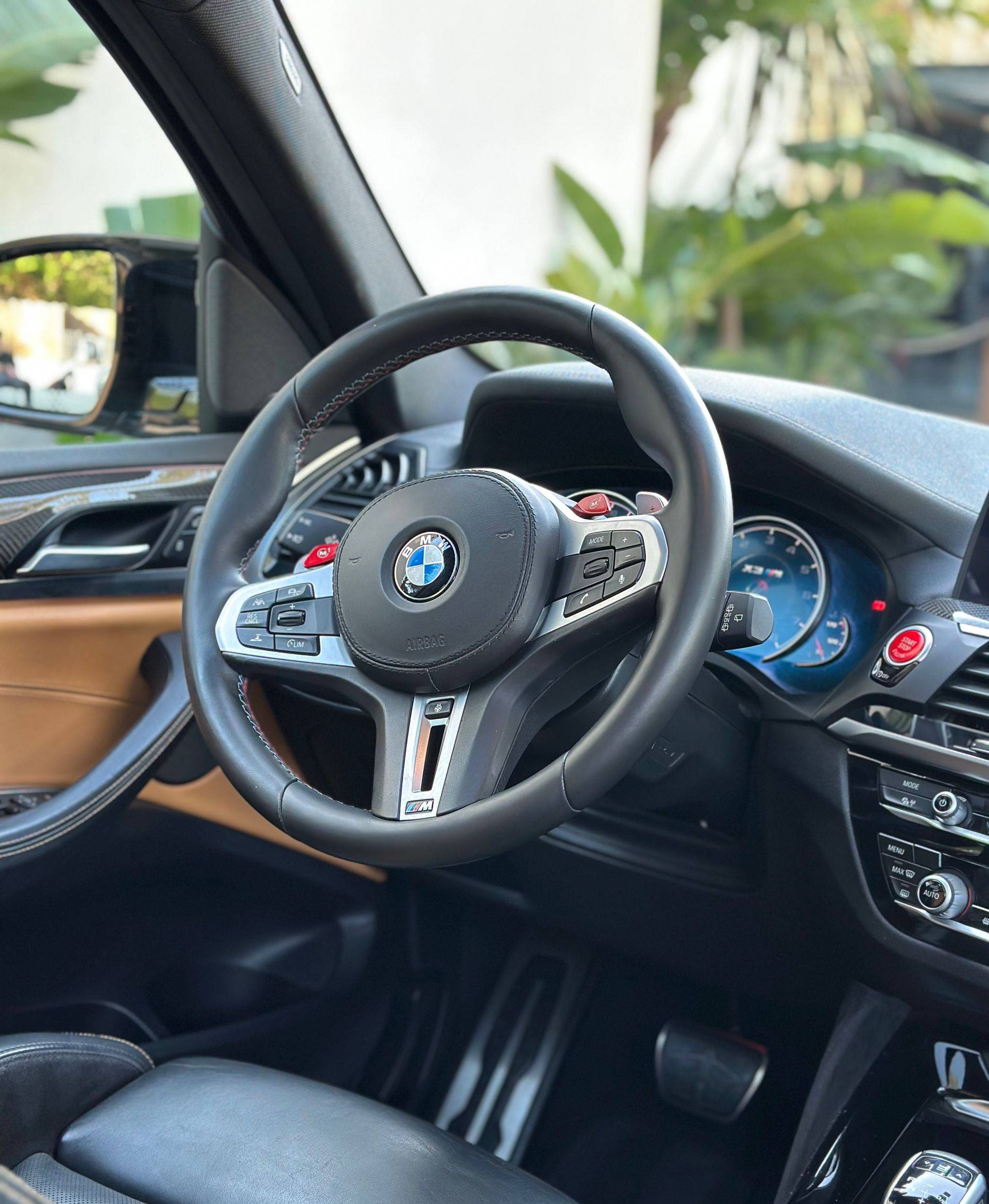 Interieur Porsche na een pakket reiniging.