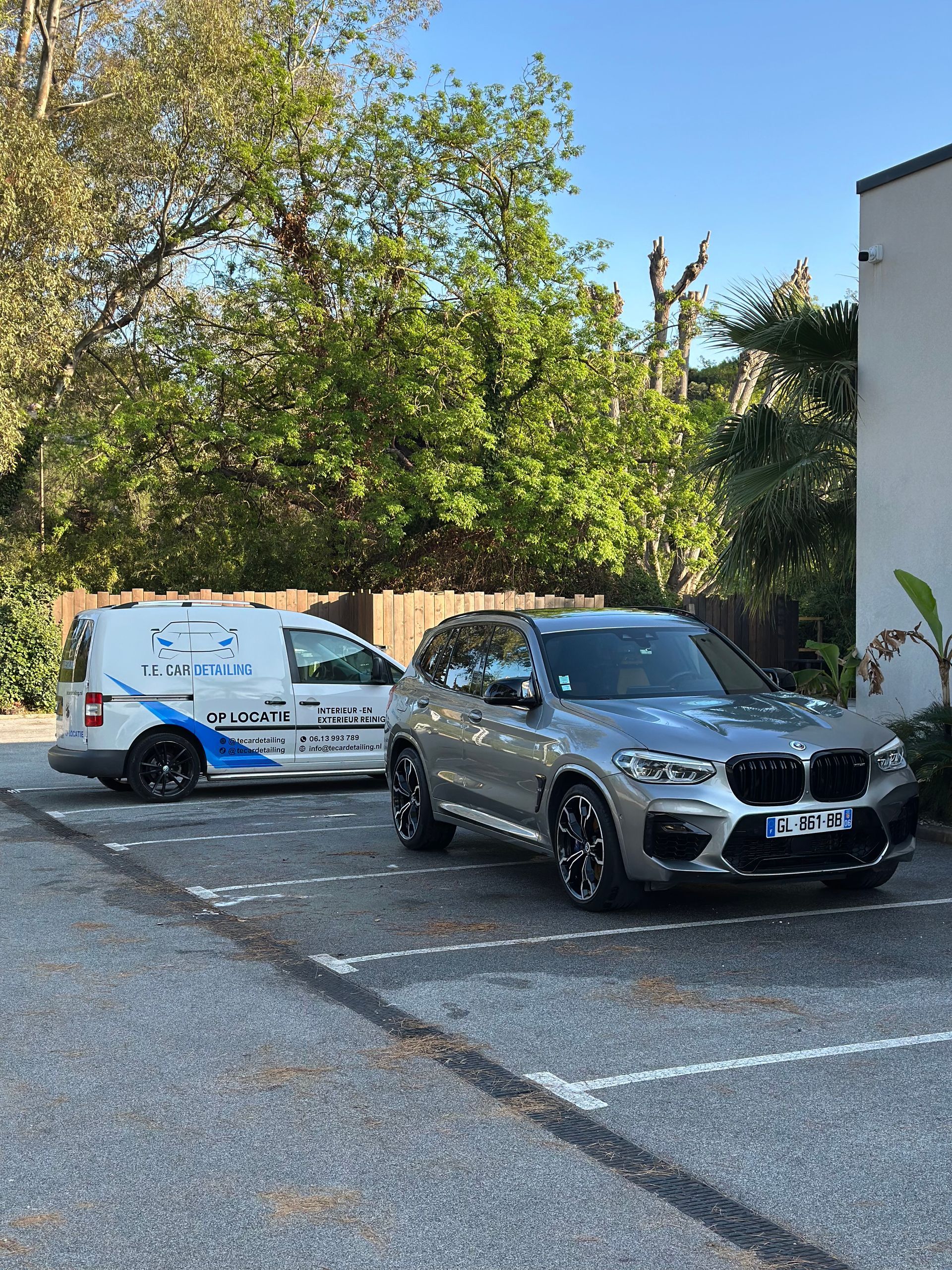 Mercedes G-Klasse na een volledige exterieur reiniging inclusief met de hand gewassen.