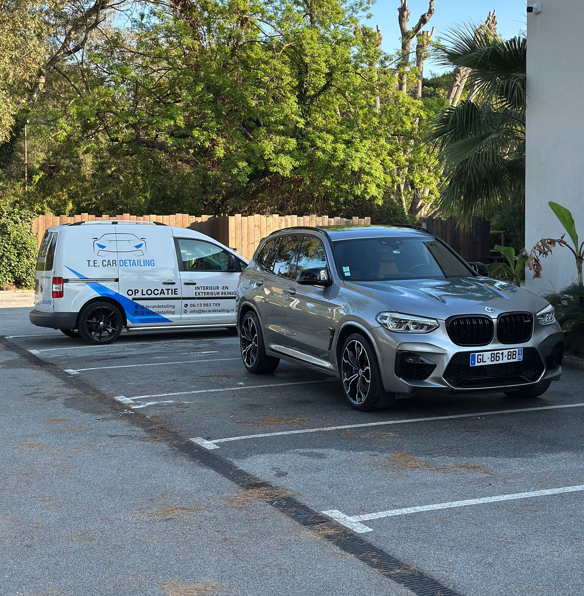 Een stralend exterieur van een BMW X3M na een exterieur reiniging bij T.E. Car Detailing