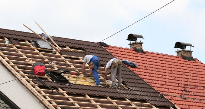 levantamiento de tejado para poner un tejado nuevo, quitar humedades en vivienda de Aranda de Duero, Burgos