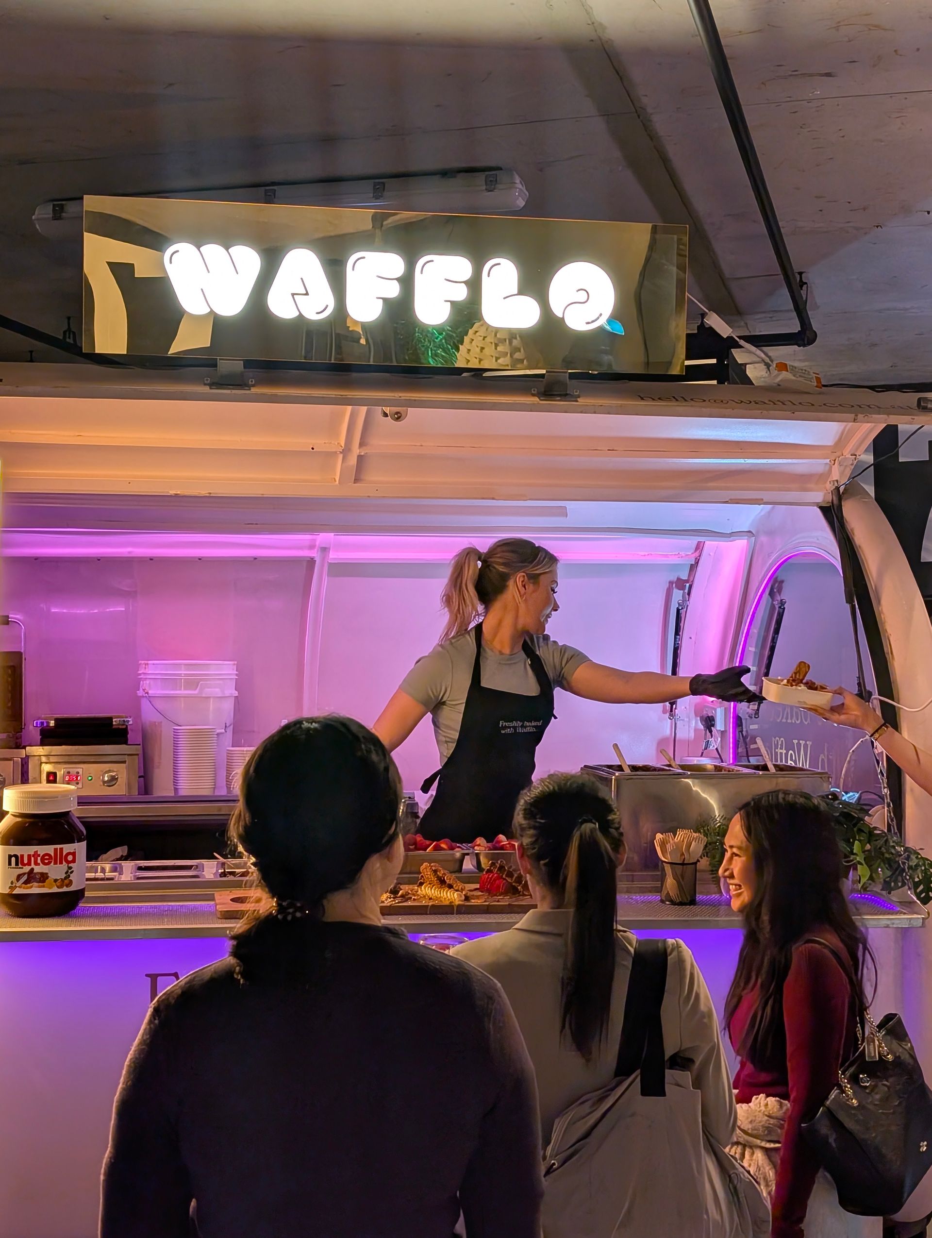 wafflo-foodtruck-small
