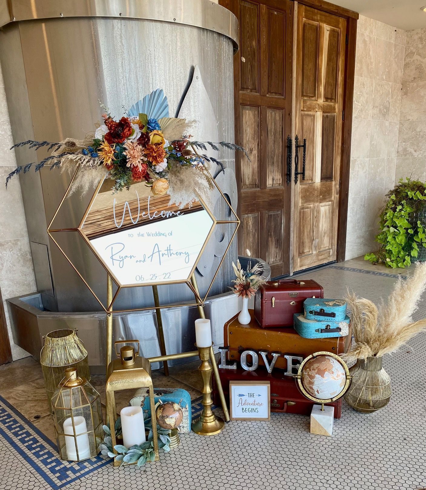 A room filled with lots of decorations and a sign that says `` love ''.