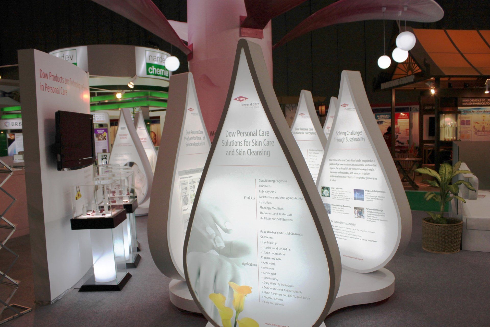 Dow Chemical @ In-cosmetics Asia 2010. Booth designed and built by Essential Global Fairs.