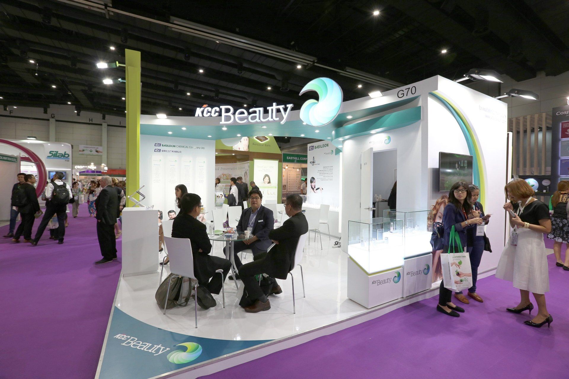 KCC Beauty @ in-cosmetics Asia 2016. Booth designed and built by Essential Global Fairs.