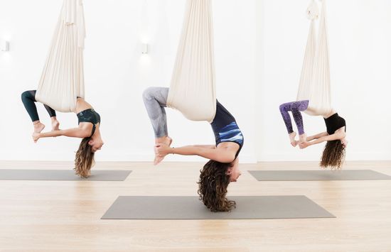 corso di aerial yoga