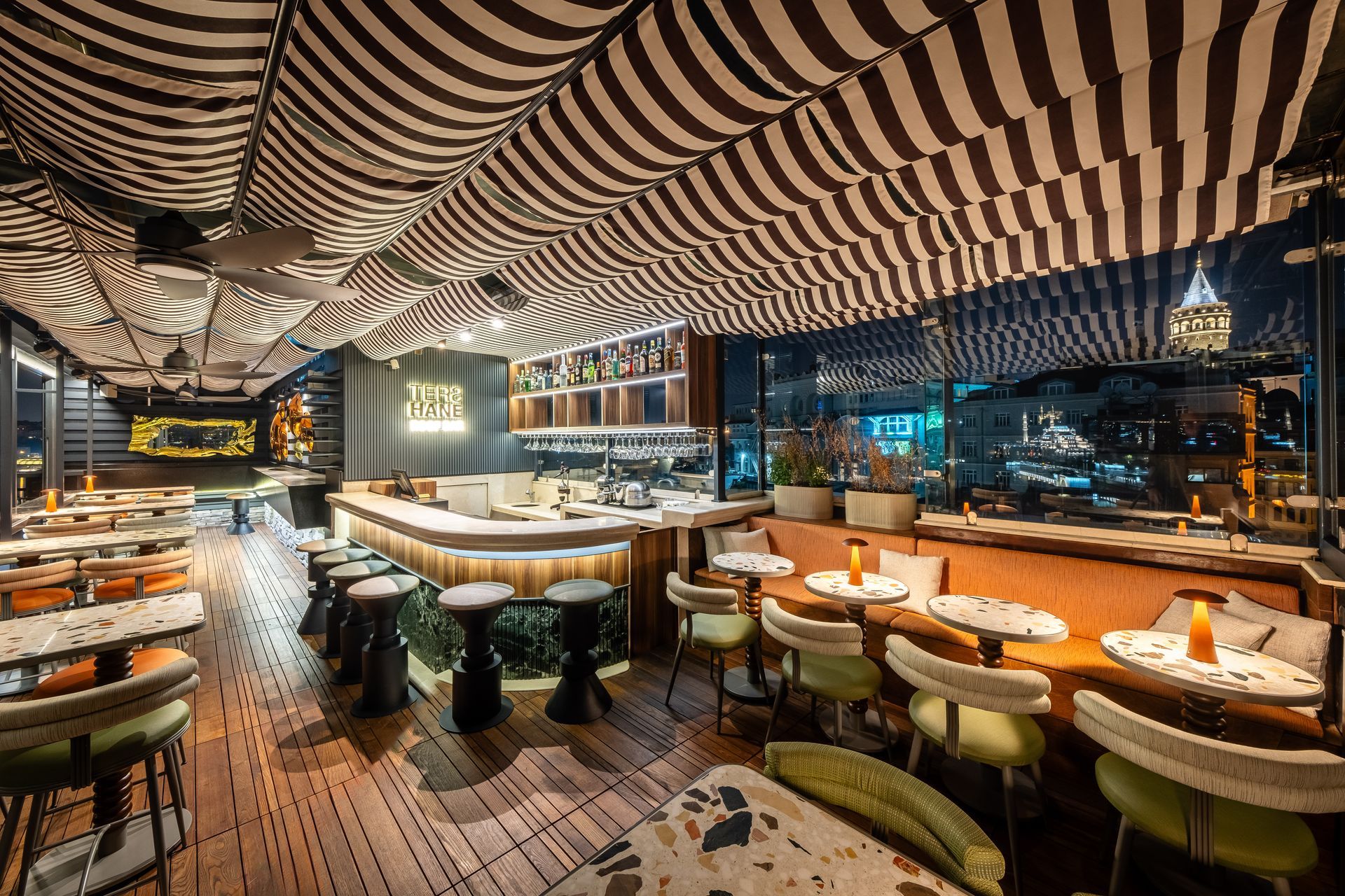 Momento Golden Horn Hotel