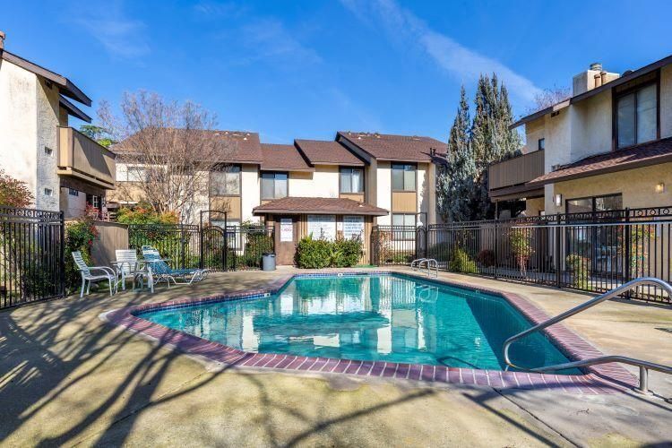 Oak Garden Apartments