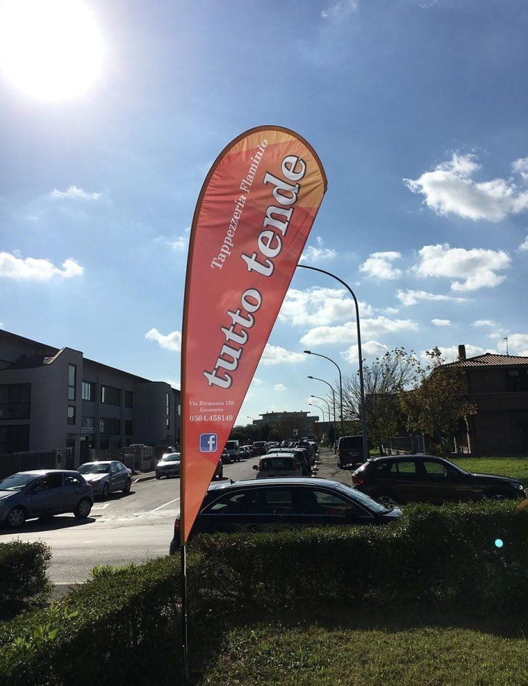 bandiera pubblicitaria di una tappezzeria