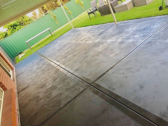 Concrete colour sealing systems by Jetclean® in action.