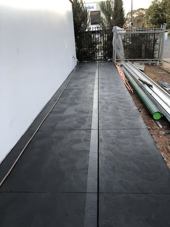 Colour sealing concrete, better than painting!