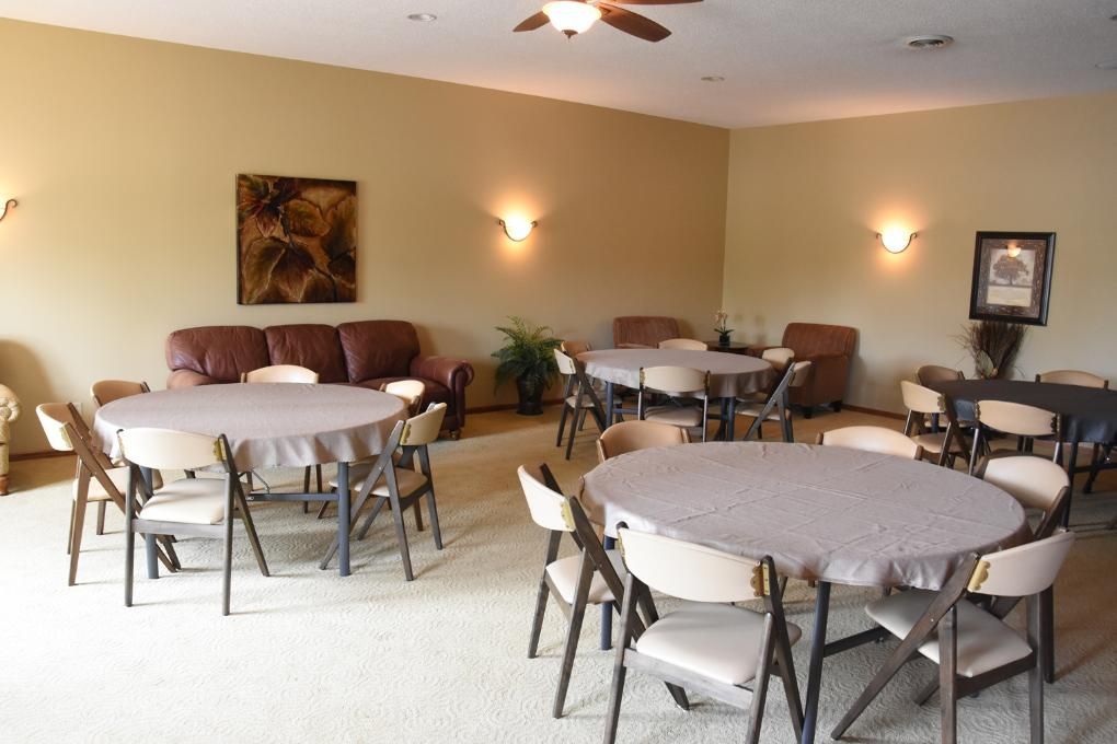 Schumacher-Kish Funeral and Cremation Services Onalaska Table Seating