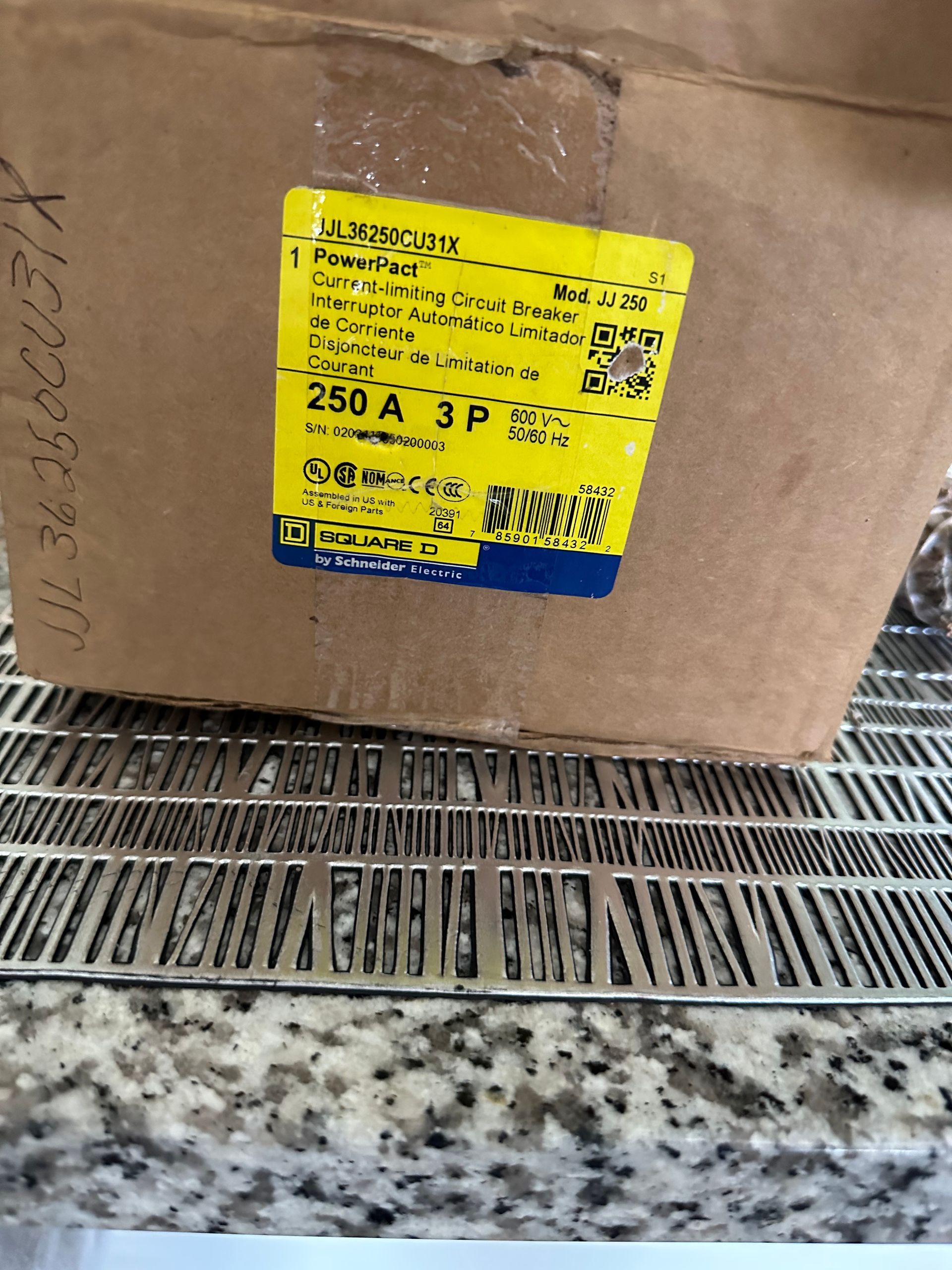 SCHNEIDER ELECTRIC JJL36250CU31X /SQUARE D JJL36250CU31X (BRAND NEW)