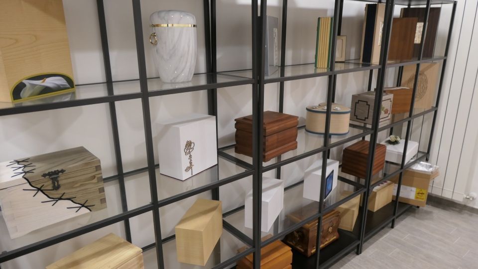 vendita di urne per cremazione a Novara