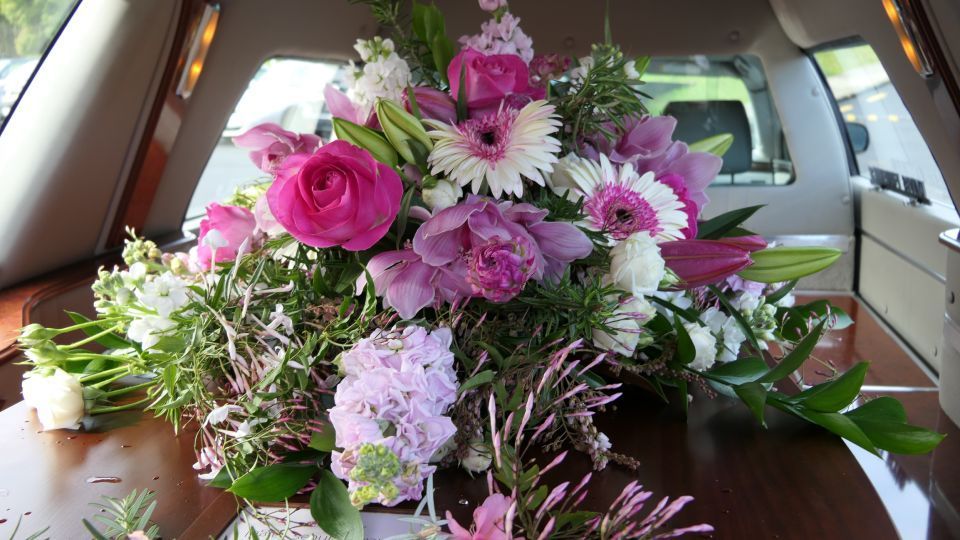 fiori per funerale a Novara