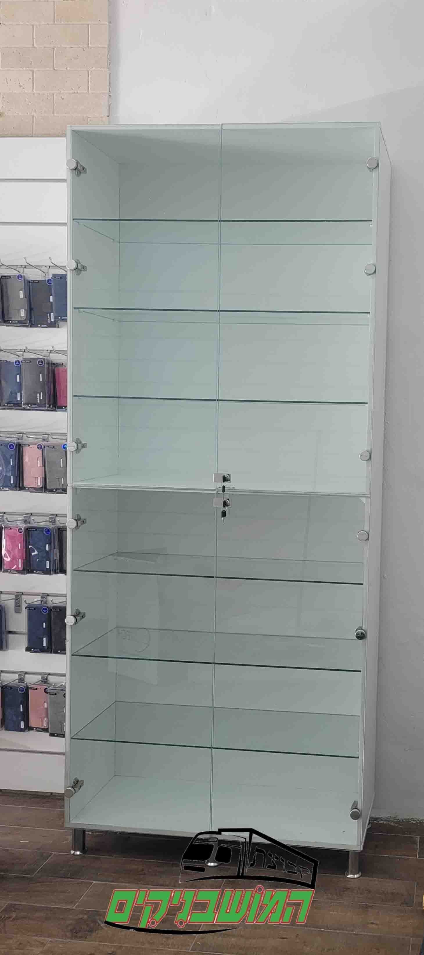 ארון תצוגה לחנות מזכוכית