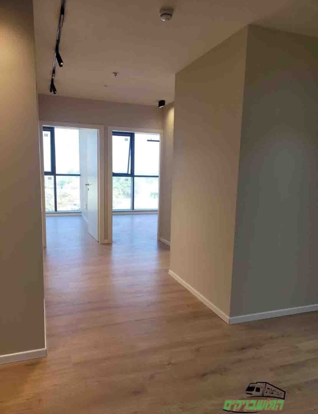 שיפוץ משרד בחולון