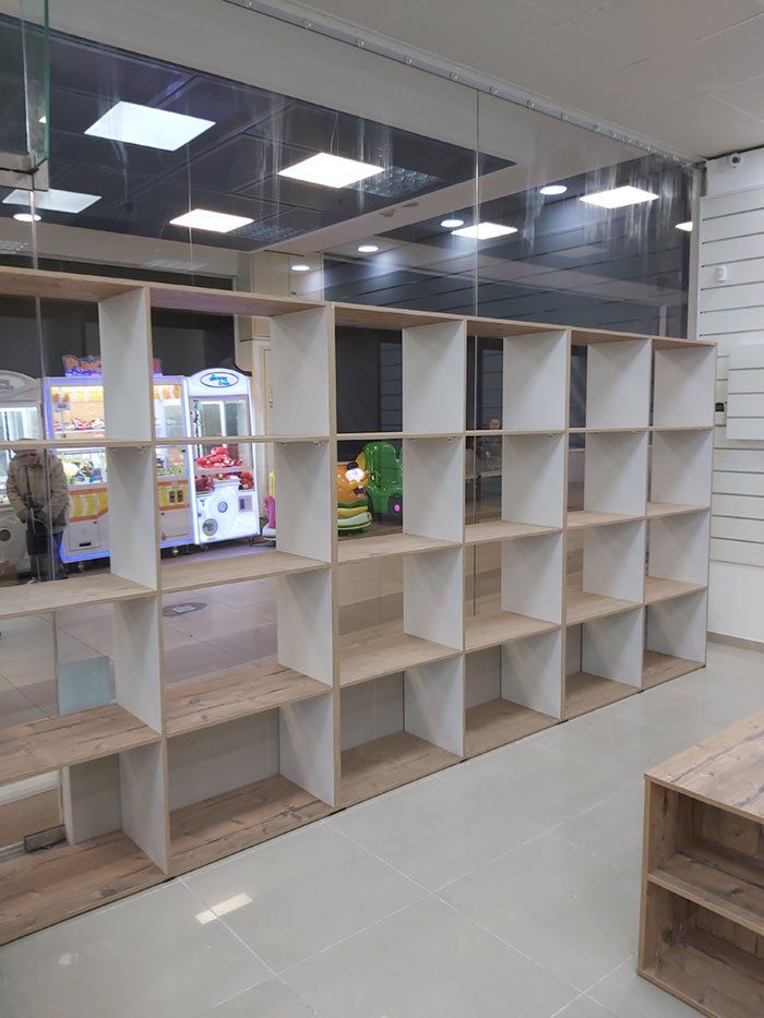 כוורת תצוגה לחזית חנות