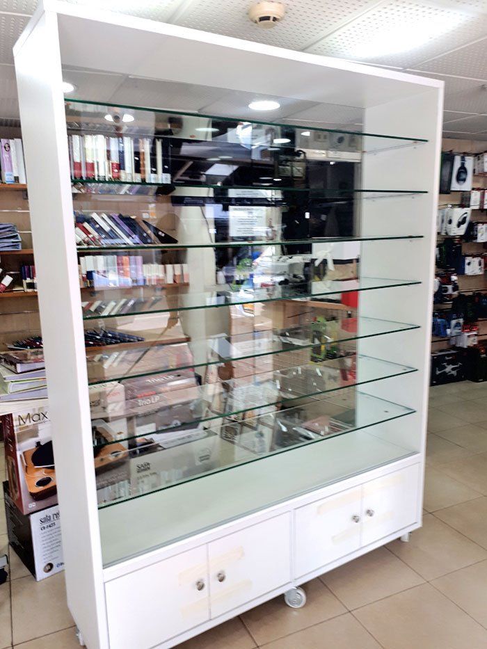 קבוצת המושבניקים | סטנד תצוגה | מכירת מוצרים טכנולוגיים