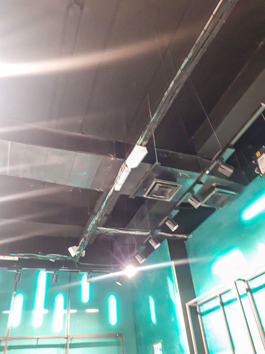 עבודות חשמל לחנות