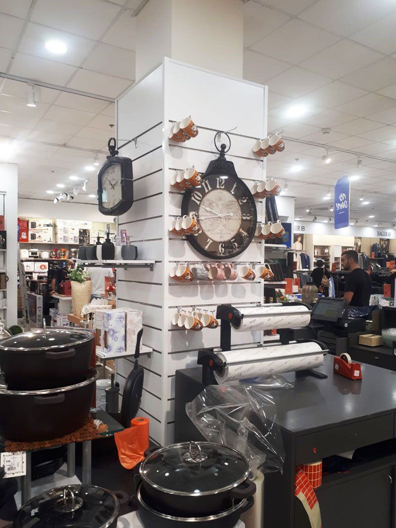 לוחות מחורצים בצבעים