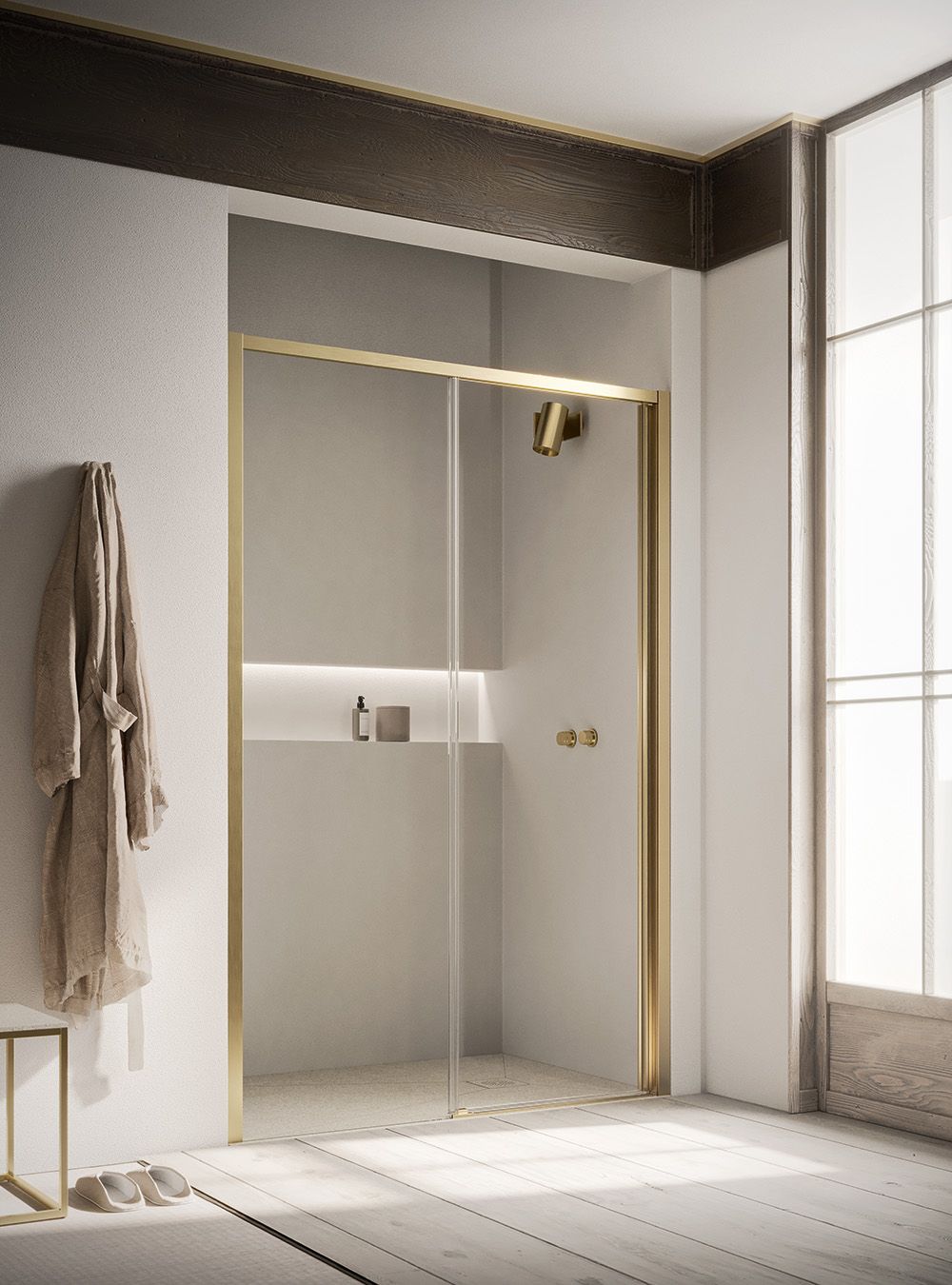 Bagno moderno con cabina doccia, pareti beige e luce naturale sul pavimento piastrellato.