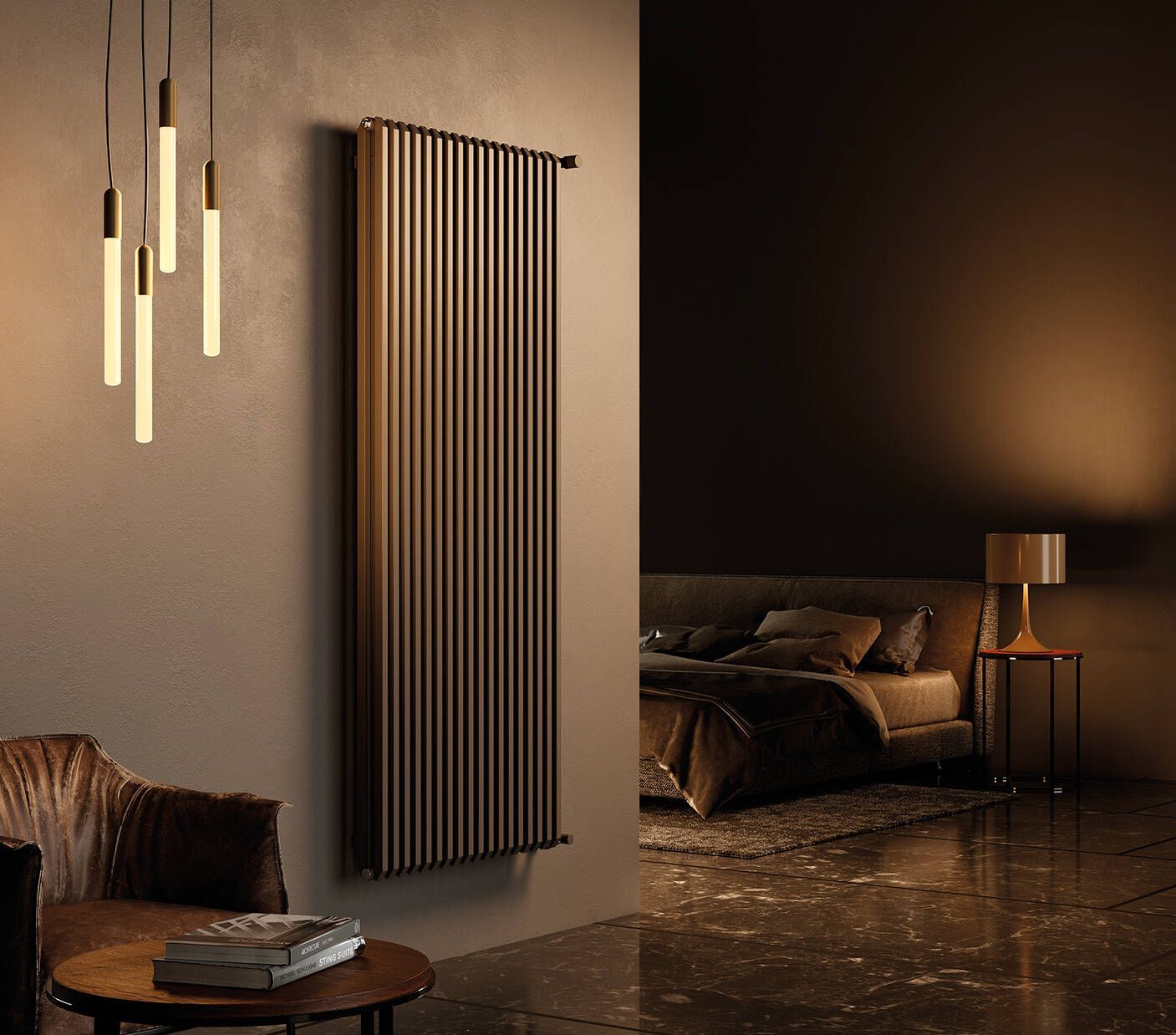 Soggiorno moderno con illuminazione calda, divano scuro, lampade a sospensione e un termosifone a parete alto.