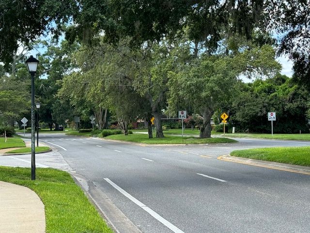 Hunt Club Blvd crosswalk at the Wekiva Neighborhood Trail
