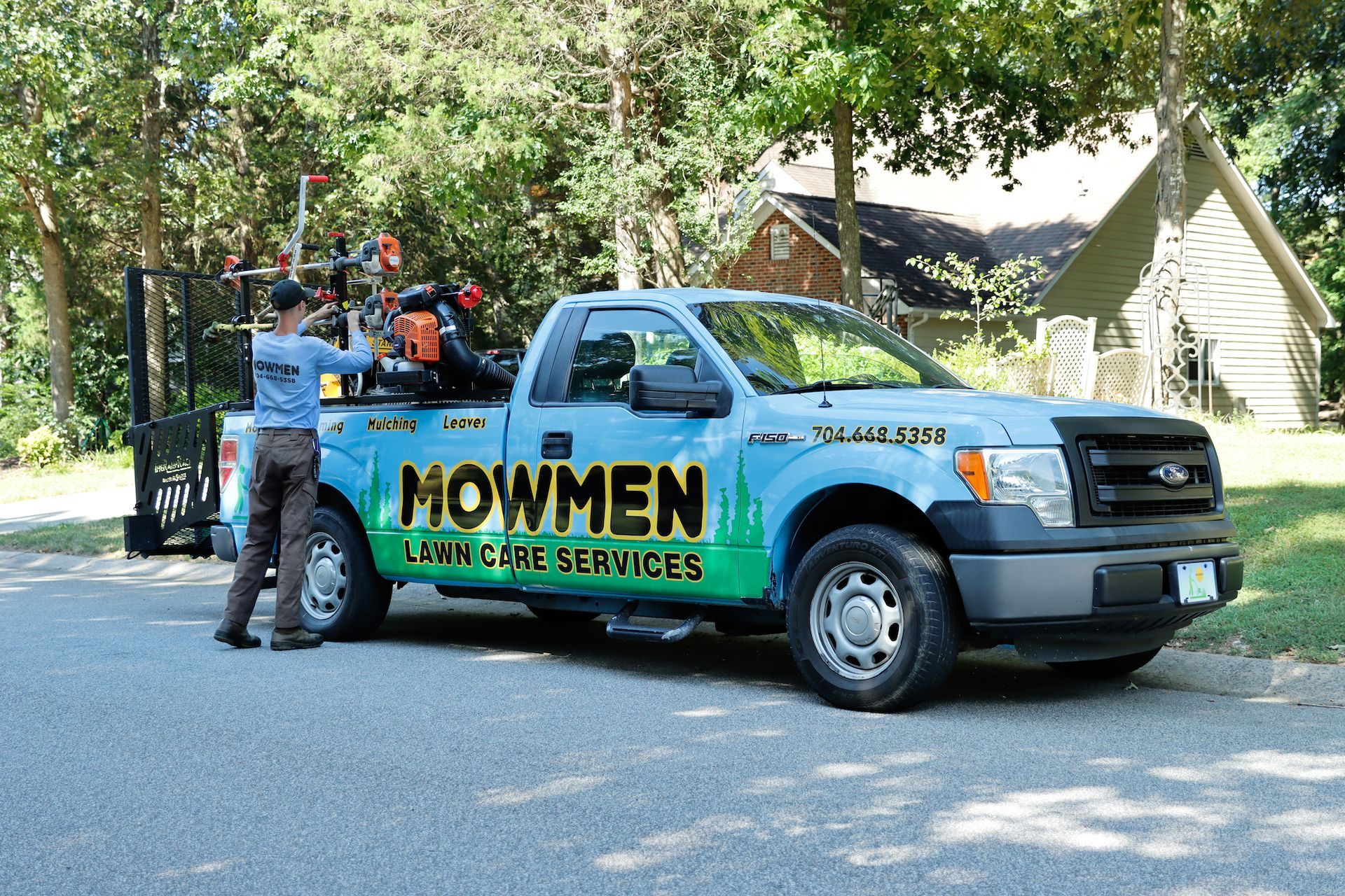 Mowmen Vehicle & Equipment