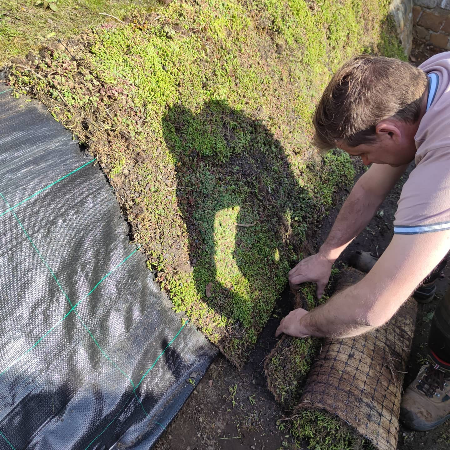 gracht bekleden met sedummatten