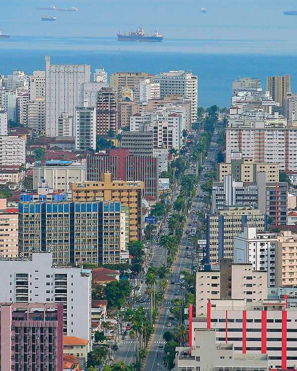 An aereal view  of a street in Santos
