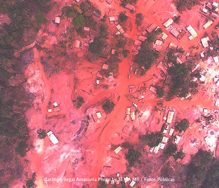 Vue aérienne d’une zone déboisée en Amazonie