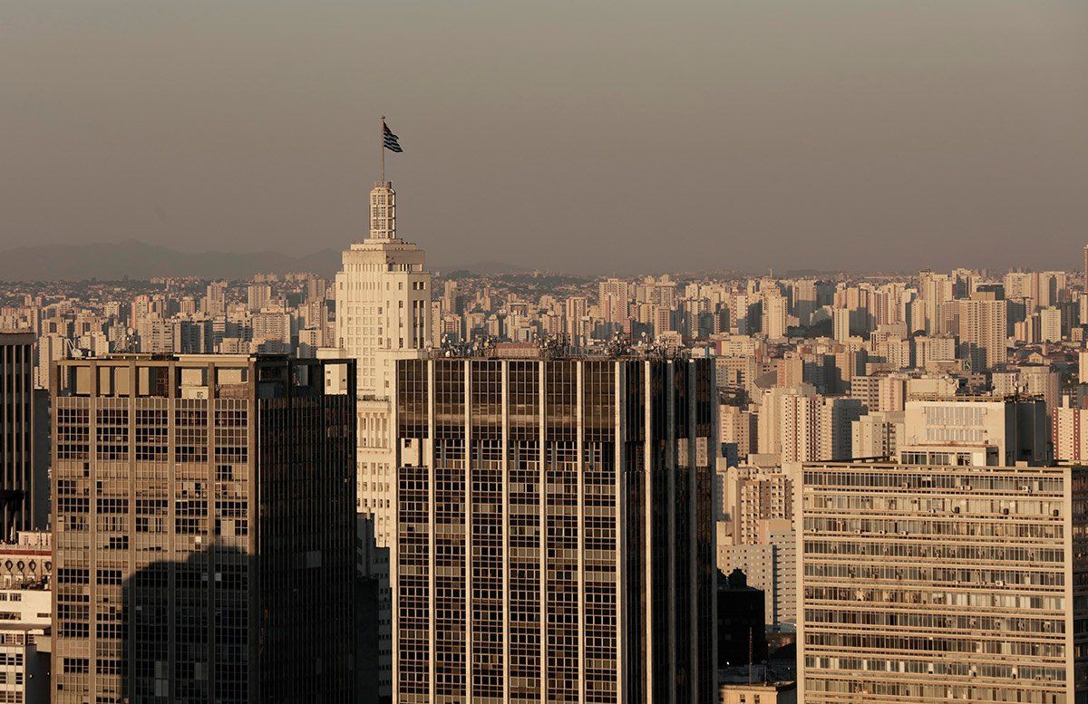 The Banespa building and the Sao Paulo skyline