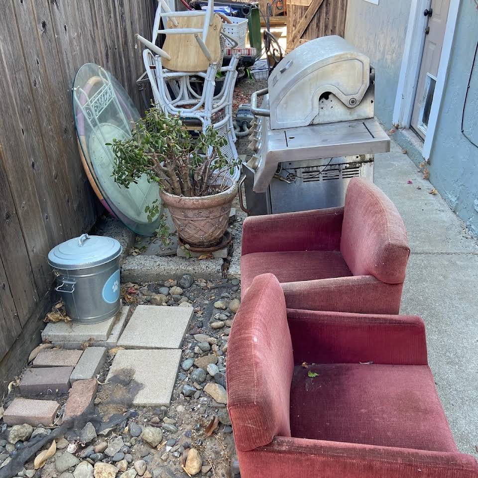 Carrillo's family junk removal photos
