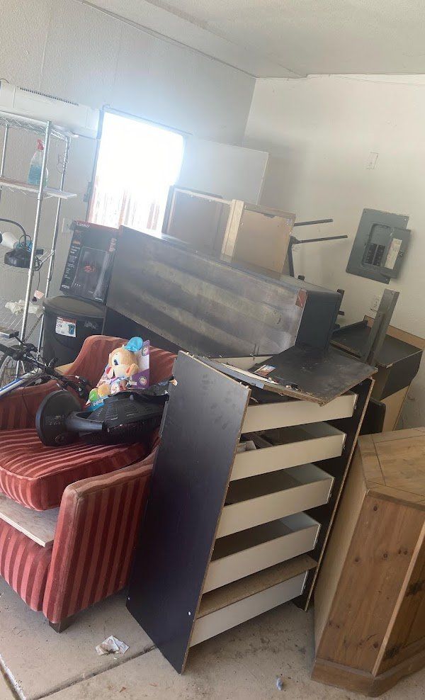 Carrillo's family junk removal photos