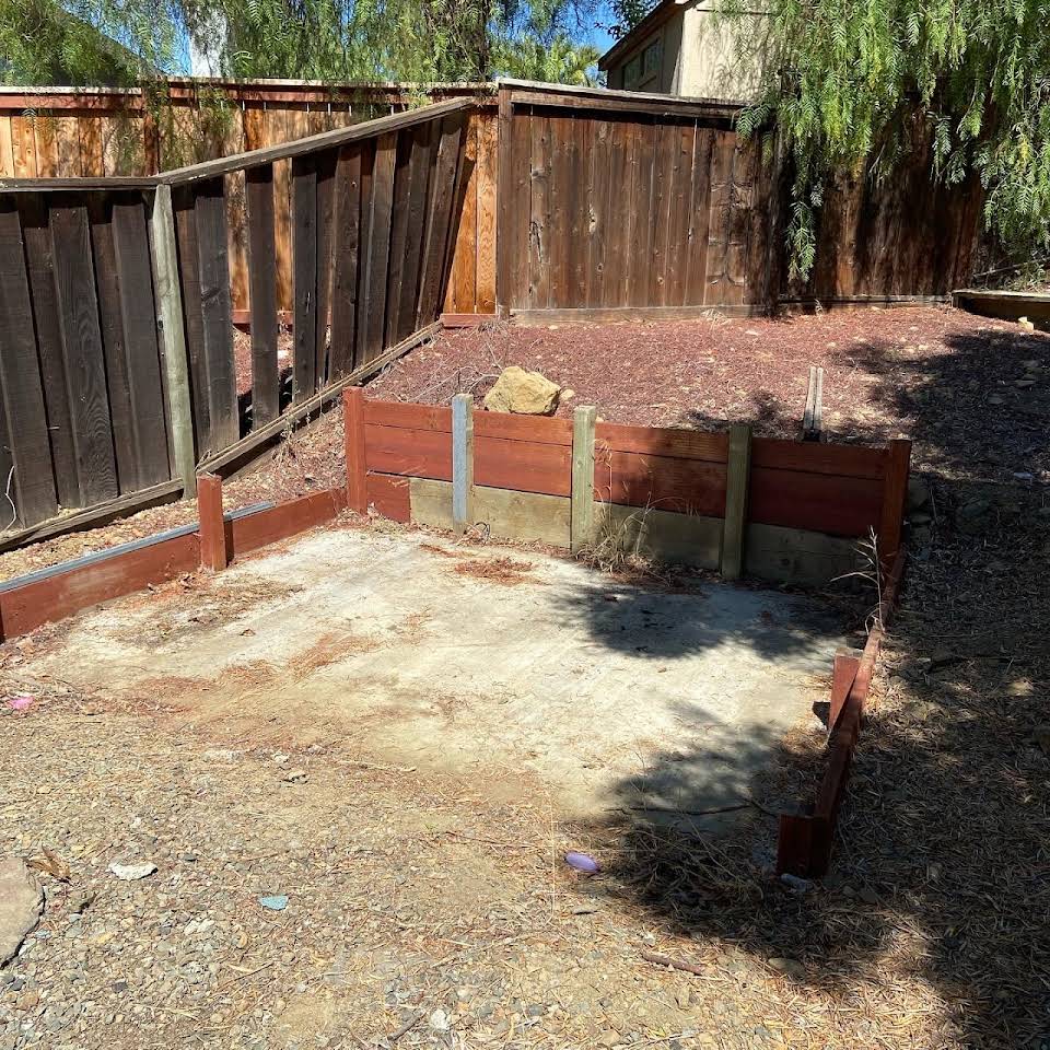 Carrillo's family junk removal photos