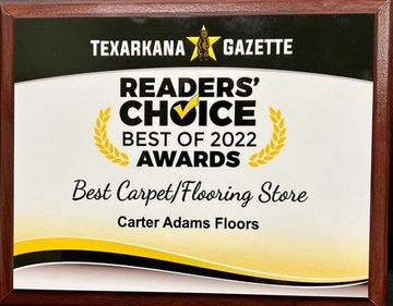 A plaque that says readers choice best of 2022 awards