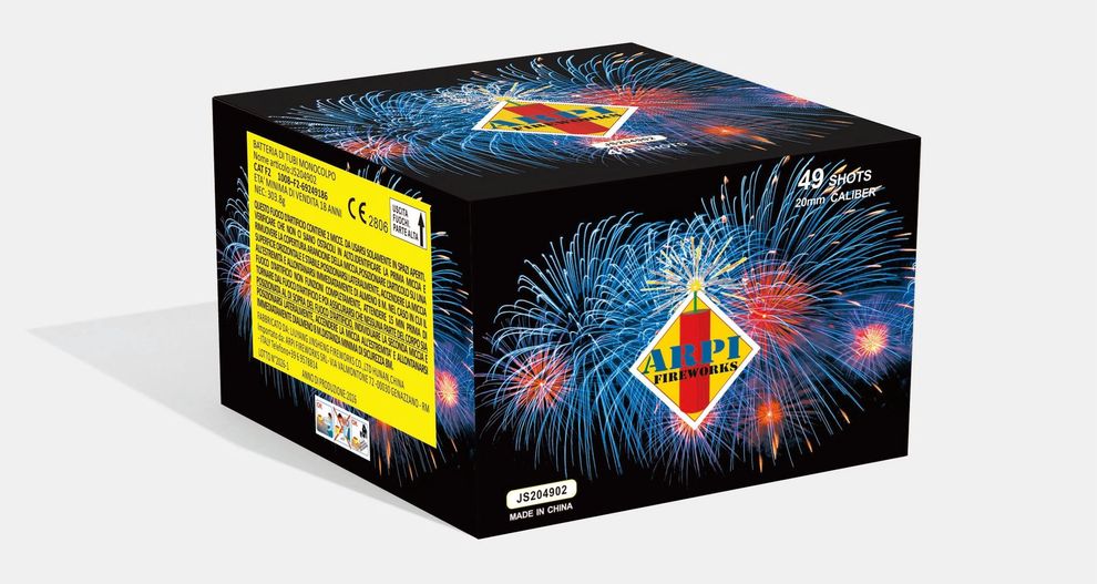 Grafica promozionale con stretta di mano sopra i fuochi d'artificio, logo ARPI Fireworks Italia e skyline notturno del lungomare cittadino.
