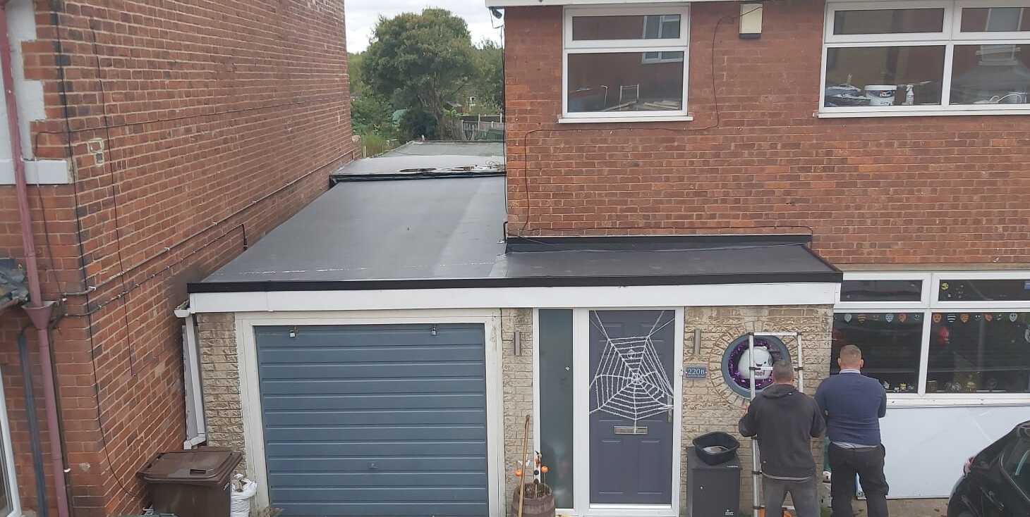Picture of a garage flat roof by Roofers Nottingham