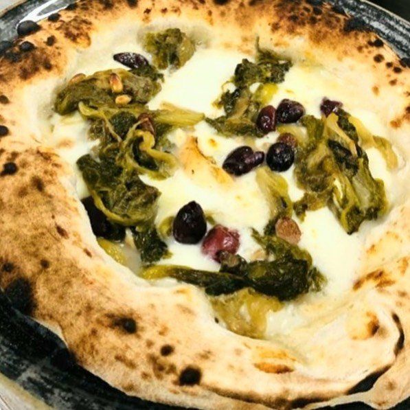 pizza con olive e scarole
