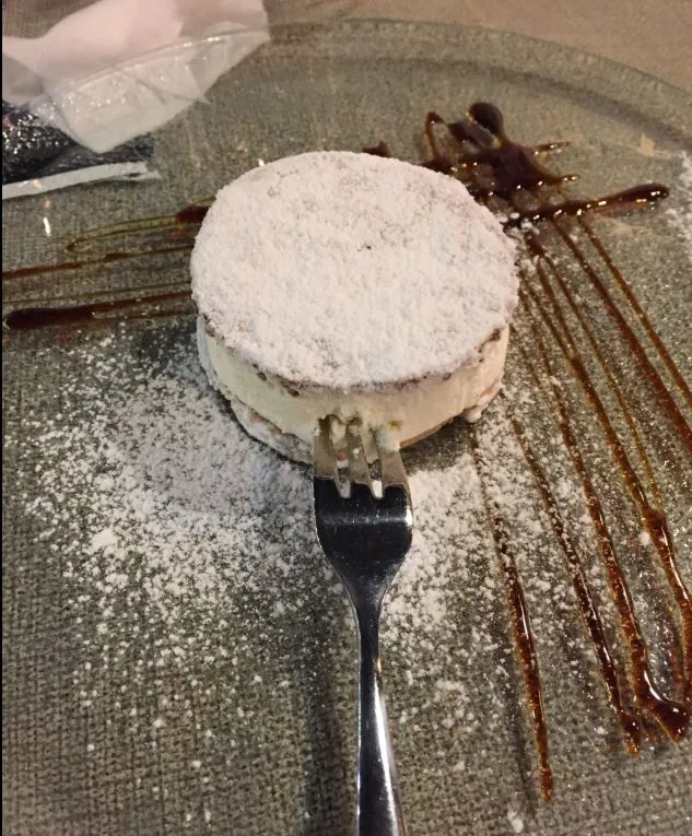 dessert con zucchero a velo