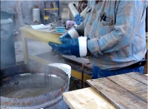neteja, limpieza, bastidors, cuadros, bastidores, quadres, plastic, plastico,  enfermetats, enfermedades, abejas, abelles, aga, miel, mel, abellas, apicultura, apicultors, apicultores