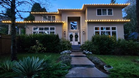 Holiday Lighting Installation Tacoma