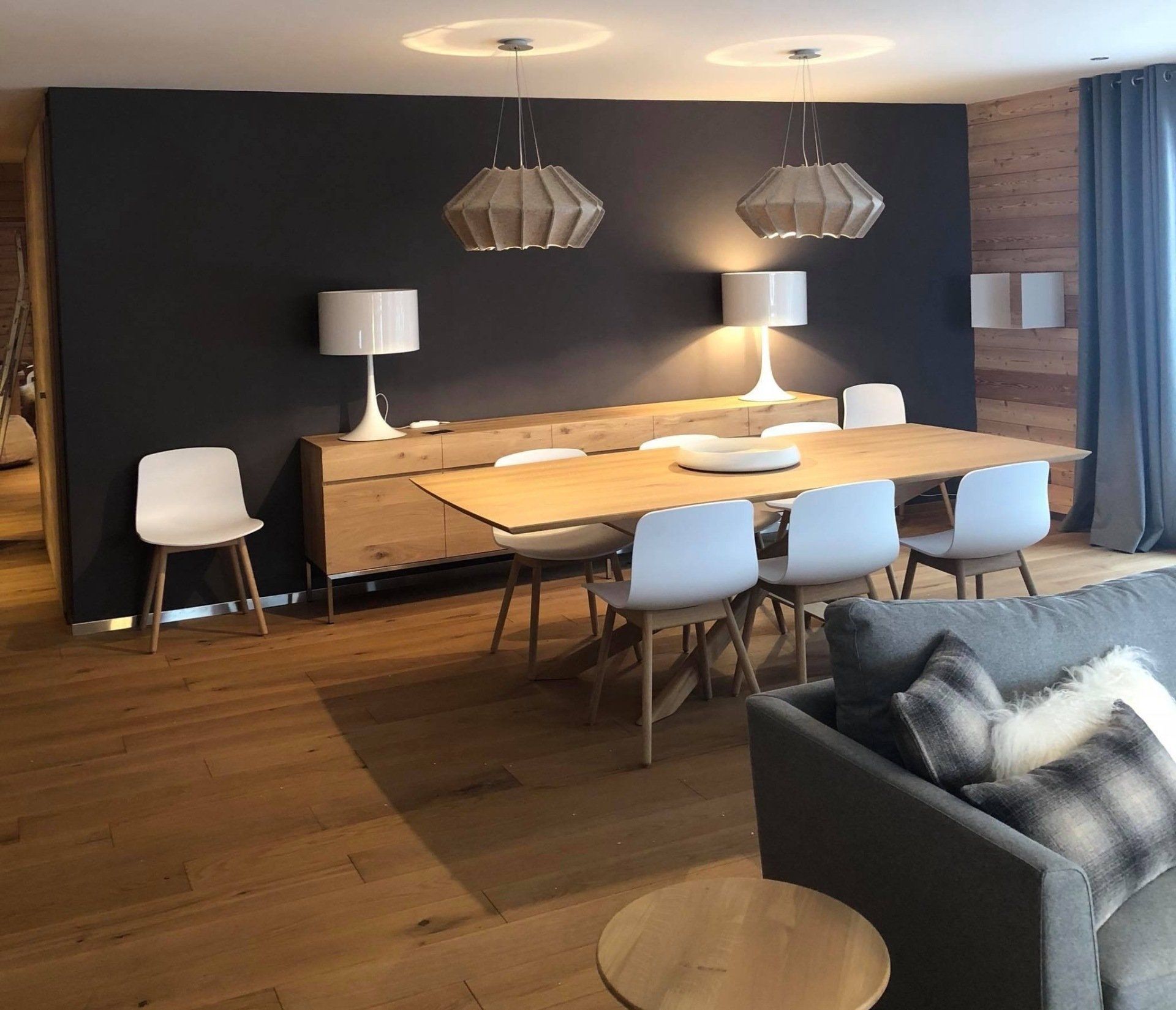 Création sur-mesure de salon à Sion avec salle à manger